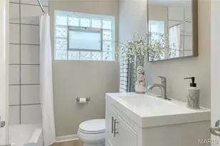 1066 Wilshire Ave, Saint Louis, MO 63130 - Photo 22