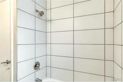 1066 Wilshire Avenue, Saint Louis, MO 63130 - Photo 24