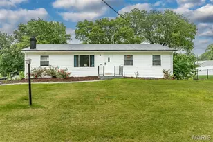 1826 Elm Tree St, Saint Peters, MO 63376 - Photo 1