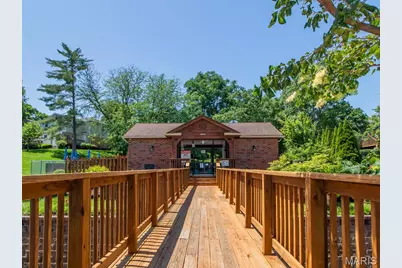 9019 W Swan Circle, Brentwood, MO 63144 - Photo 20