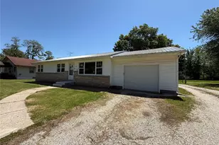 548 N 2nd St, Wellsville, MO 63384 - Photo 4