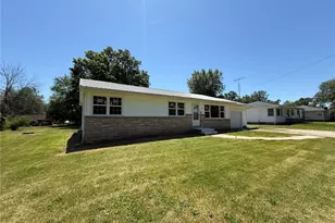 548 N 2nd St, Wellsville, MO 63384 - Photo 8
