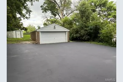 9113 Palmer Avenue, Overland, MO 63114 - Photo 32