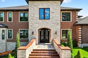 13354 Thornhill Dr, Saint Louis, MO 63131 - Photo 4