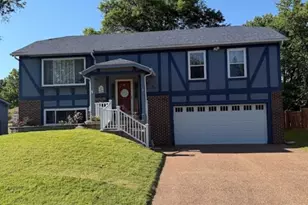 30 Trade Winds Dr, Saint Peters, MO 63376 - Photo 1