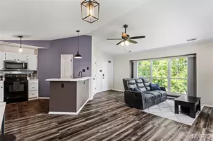 1311 Crossings Ct, Ballwin, MO 63021 - Photo 8