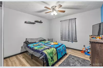 227 Robin Court, Bourbon, MO 65441 - Photo 14