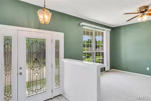 4863 Vermilion Dr, Saint Louis, MO 63128 - Photo 8