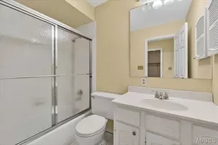 925 Winterwood Ln, Ladue, MO 63124 - Photo 50