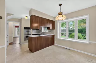 925 Winterwood Ln, Ladue, MO 63124 - Photo 20