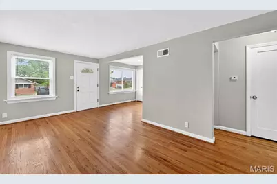 1127 Pembroke Drive, Saint Louis, MO 63119 - Photo 8