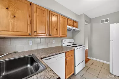 1127 Pembroke Drive, Saint Louis, MO 63119 - Photo 8