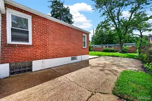 1127 Pembroke Dr, Saint Louis, MO 63119 - Photo 26