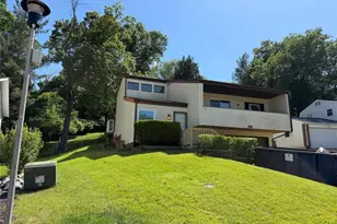 2042 Catlin Dr, Barnhart, MO 63012 - Photo 2
