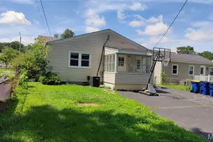 11021 St Girard Ln, Saint Ann, MO 63074 - Photo 18