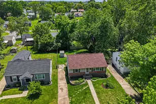9826 Lullaby Ln, Saint Louis, MO 63114 - Photo 2