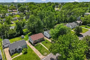 9826 Lullaby Ln, Saint Louis, MO 63114 - Photo 36
