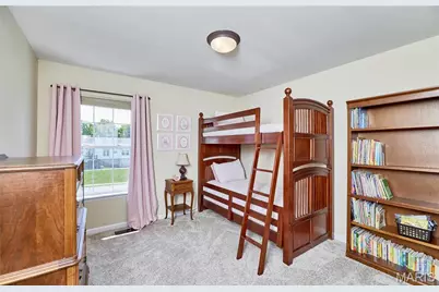 111 Berry Manor Circle, Saint Charles, MO 63376 - Photo 32