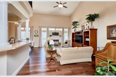 111 Berry Manor Circle, Saint Charles, MO 63376 - Photo 12