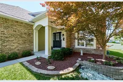 111 Berry Manor Circle, Saint Charles, MO 63376 - Photo 4