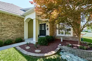 111 Berry Manor Cir, Saint Charles, MO 63376 - Photo 4