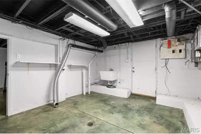 6920 Pershing Avenue, University City, MO 63130 - Photo 38