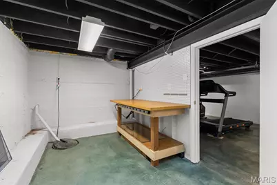 6920 Pershing Avenue, University City, MO 63130 - Photo 40