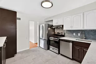 1365 Zurich Dr, Florissant, MO 63031 - Photo 12