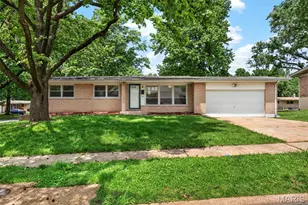 1365 Zurich Dr, Florissant, MO 63031 - Photo 6