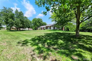 213 Dardenne Farms Dr, Saint Charles, MO 63304 - Photo 4