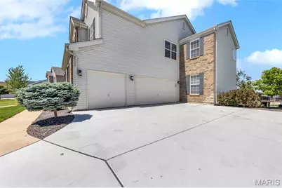 7107 Whisper Creek Drive, Wentzville, MO 63385 - Photo 6