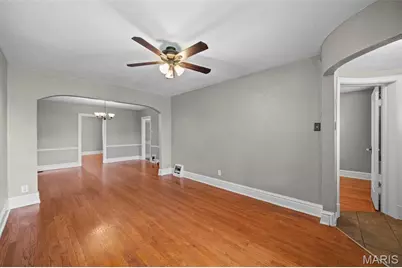 5709 Walsh Street, Saint Louis, MO 63109 - Photo 8