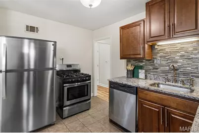 1464 Graham Street, Saint Louis, MO 63139 - Photo 20