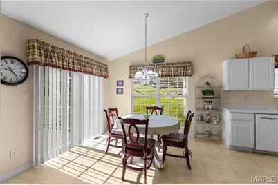 10140 Shapfield Lane, Affton, MO 63123 - Photo 12
