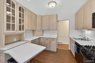 9909 Chantenay Dr, Saint Louis, MO 63123 - Photo 6