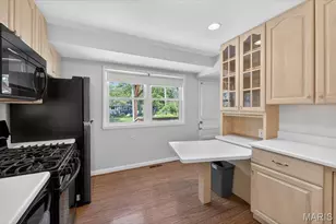 9909 Chantenay Dr, Saint Louis, MO 63123 - Photo 32