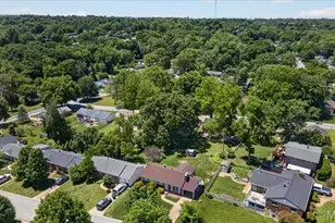 9909 Chantenay Dr, Saint Louis, MO 63123 - Photo 58