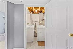 9557 Cantwell Dr, Affton, MO 63123 - Photo 32