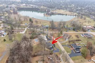 11584 New London Dr, Saint Louis, MO 63141 - Photo 2