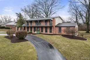 11584 New London Dr, Saint Louis, MO 63141 - Photo 2