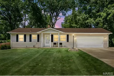 809 Lindell Drive, Ballwin, MO 63011 - Photo 2