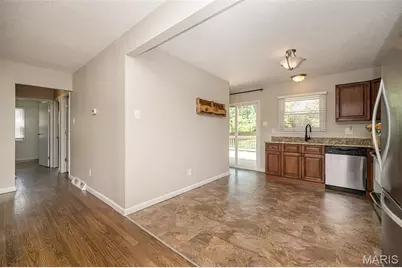 809 Lindell Drive, Ballwin, MO 63011 - Photo 8