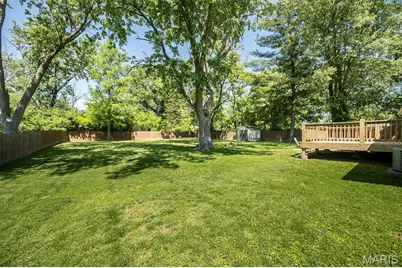 809 Lindell Drive, Ballwin, MO 63011 - Photo 26