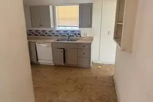 9078 Patrick Dr, Saint Louis, MO 63114 - Photo 16