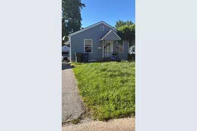 887 Gustav Avenue, Saint Louis, MO 63147 - Photo 1