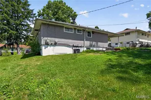 7748 Paddington Dr, Saint Louis, MO 63121 - Photo 8