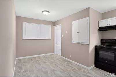 7748 Paddington Drive, Saint Louis, MO 63121 - Photo 14