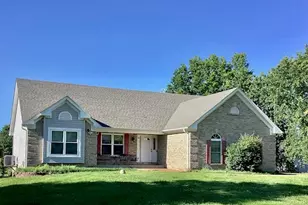 215 Candlewick Dr, Pacific, MO 63069 - Photo 2