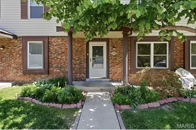 1361 Summergate Parkway, Saint Charles, MO 63303 - Photo 2