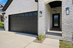 827 Summit Bluff Ct, Saint Louis, MO 63026 - Photo 4